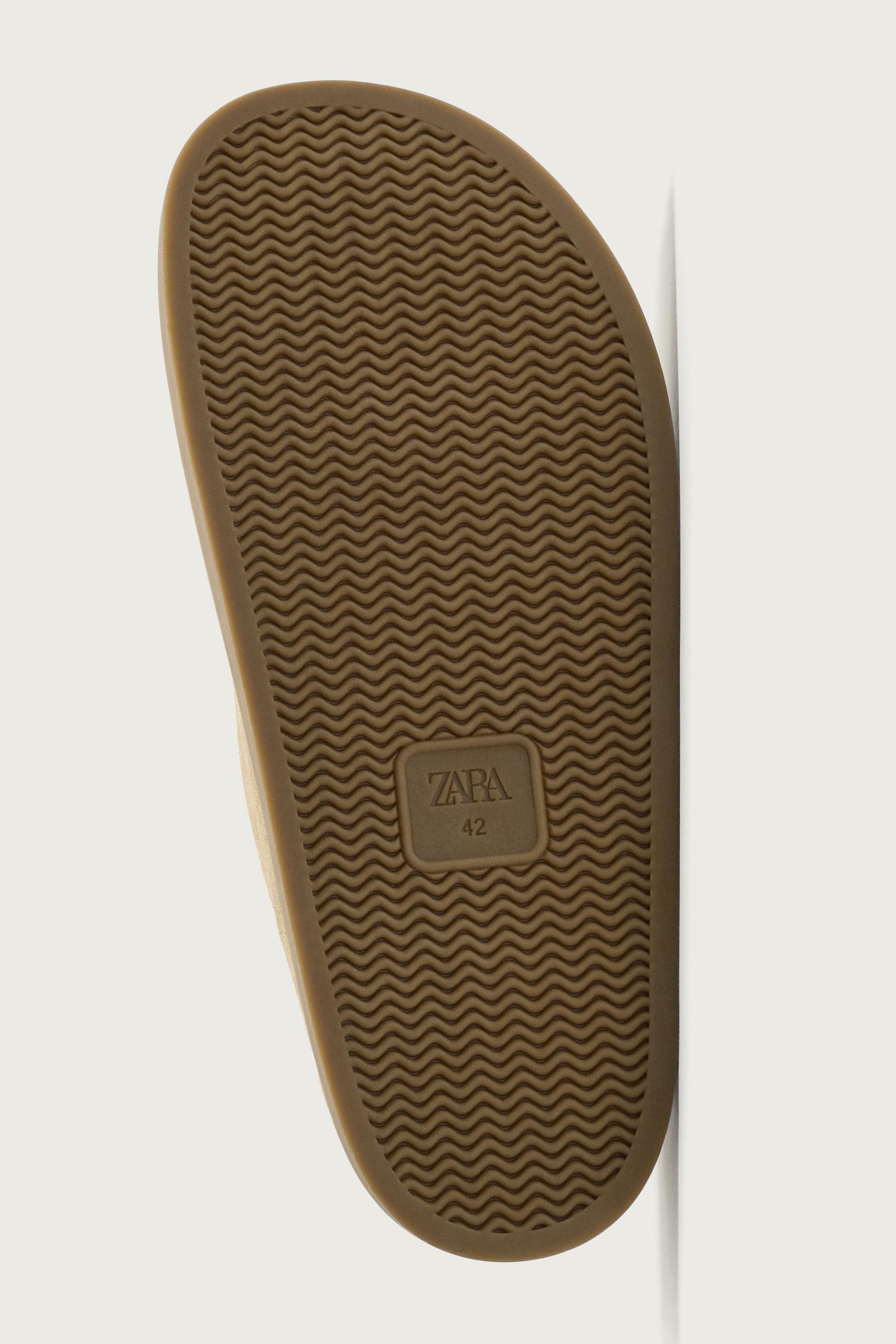 LEATHER CLOGS